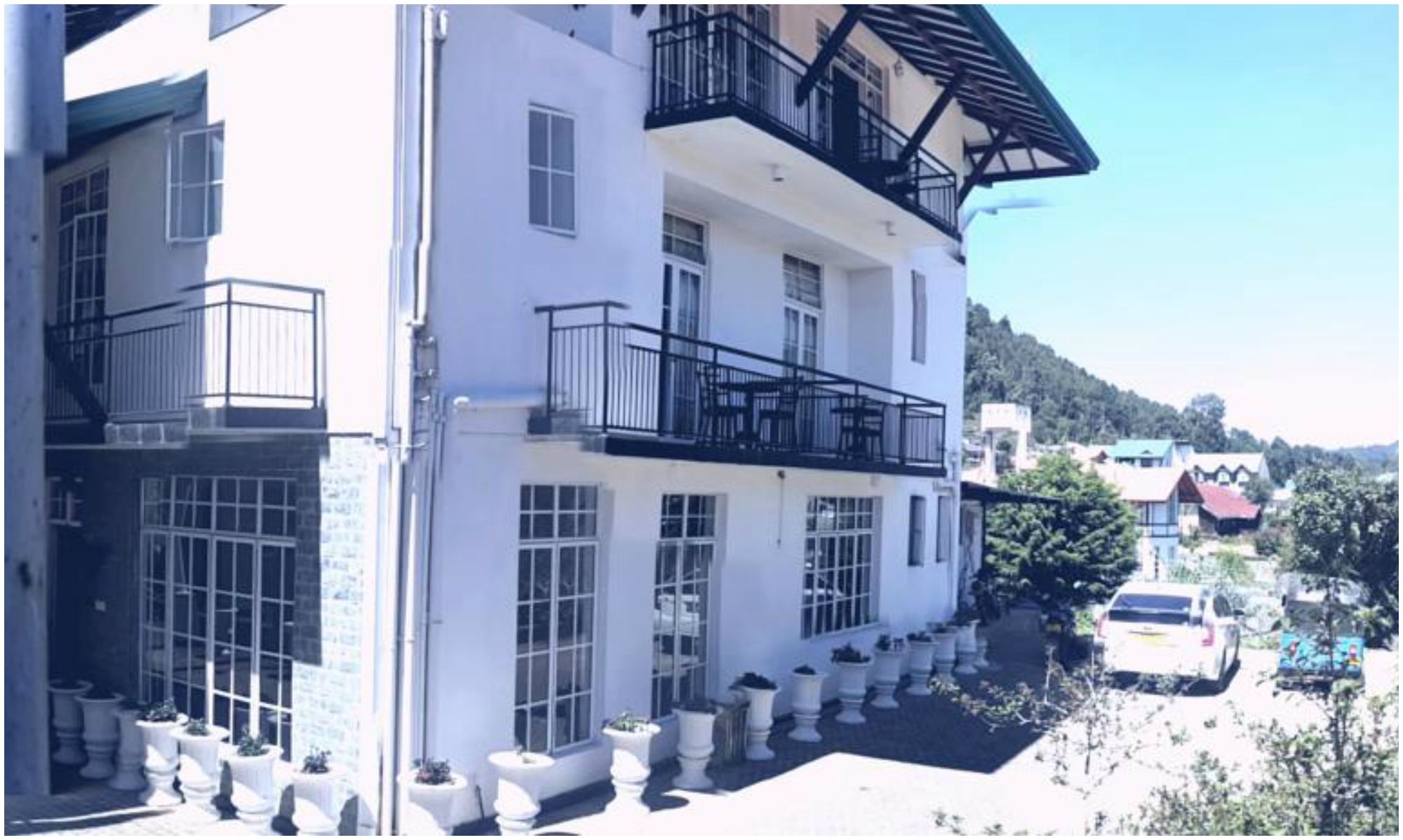 La Cottage Boutique Hotel & Restuarant