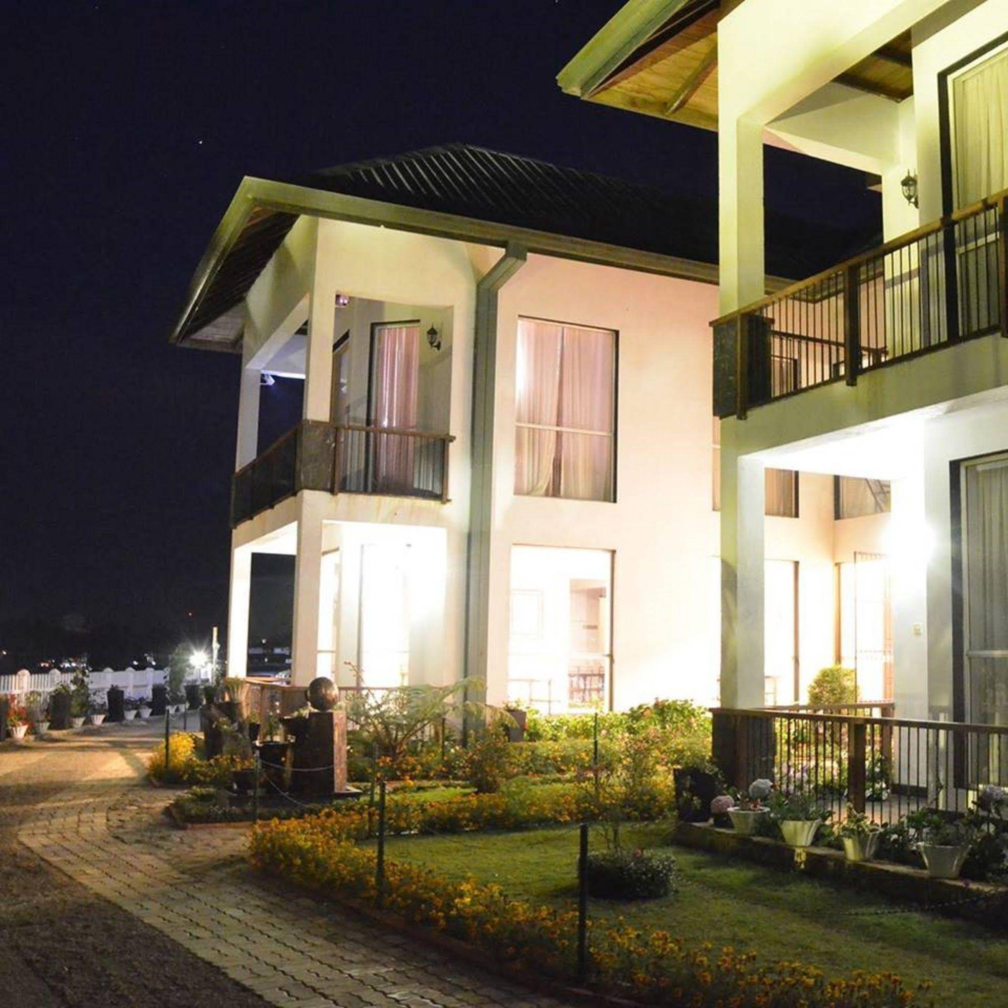 Lake View Comfort Bungalow