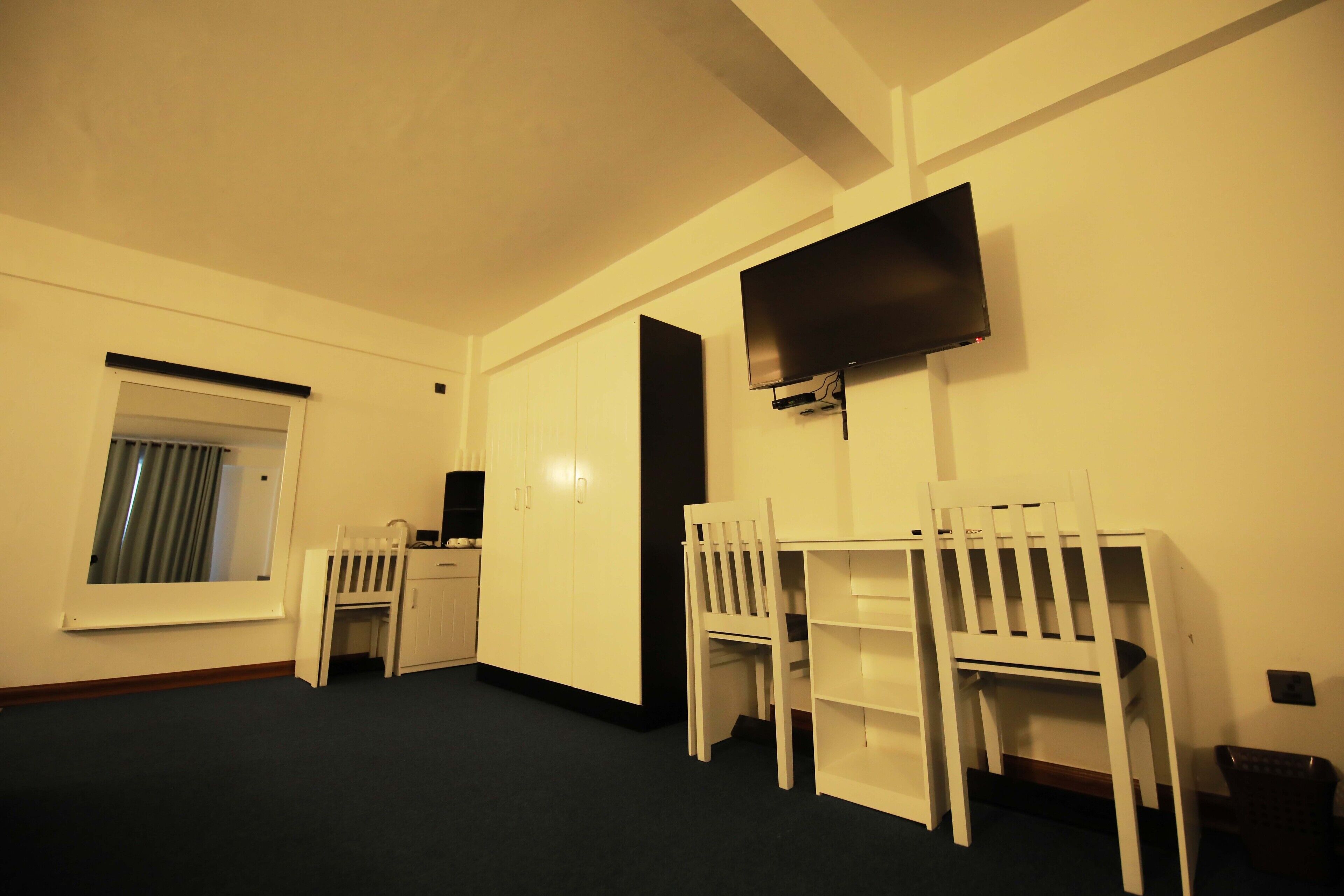 Single Tree Mount Hotel