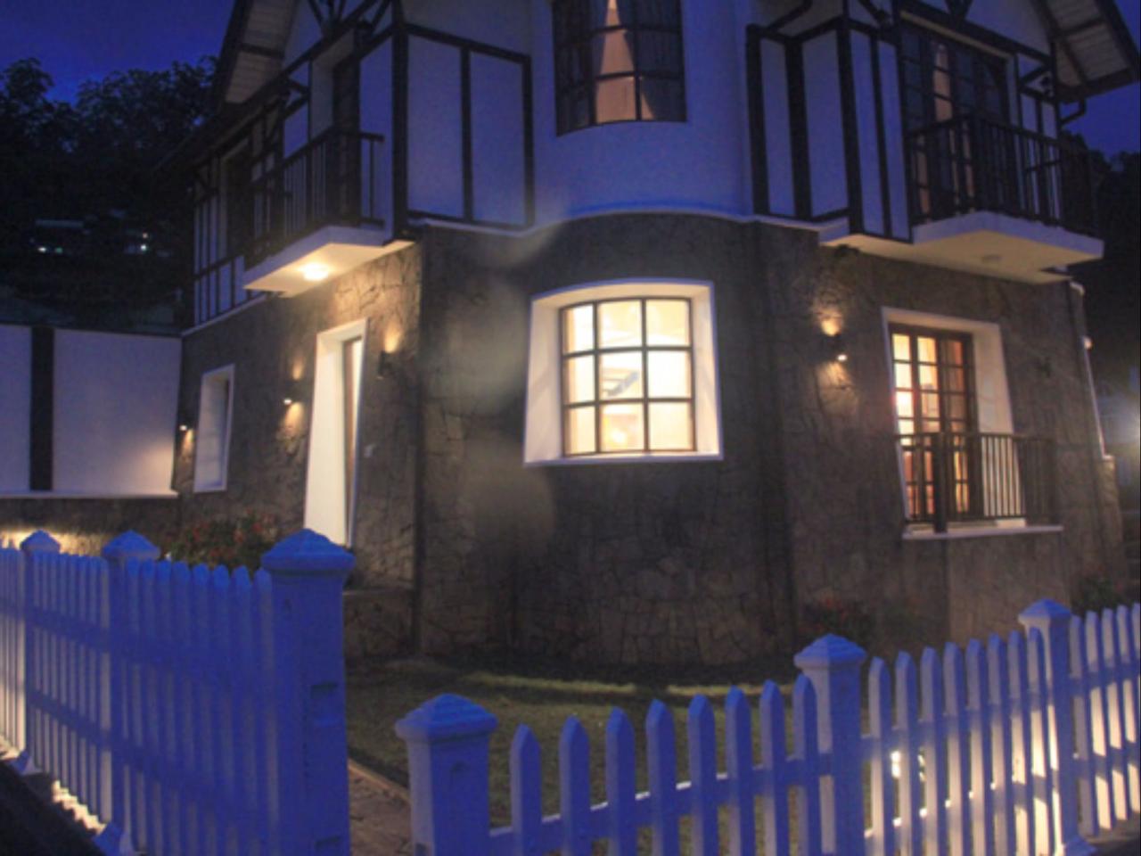 Villa De Roshe