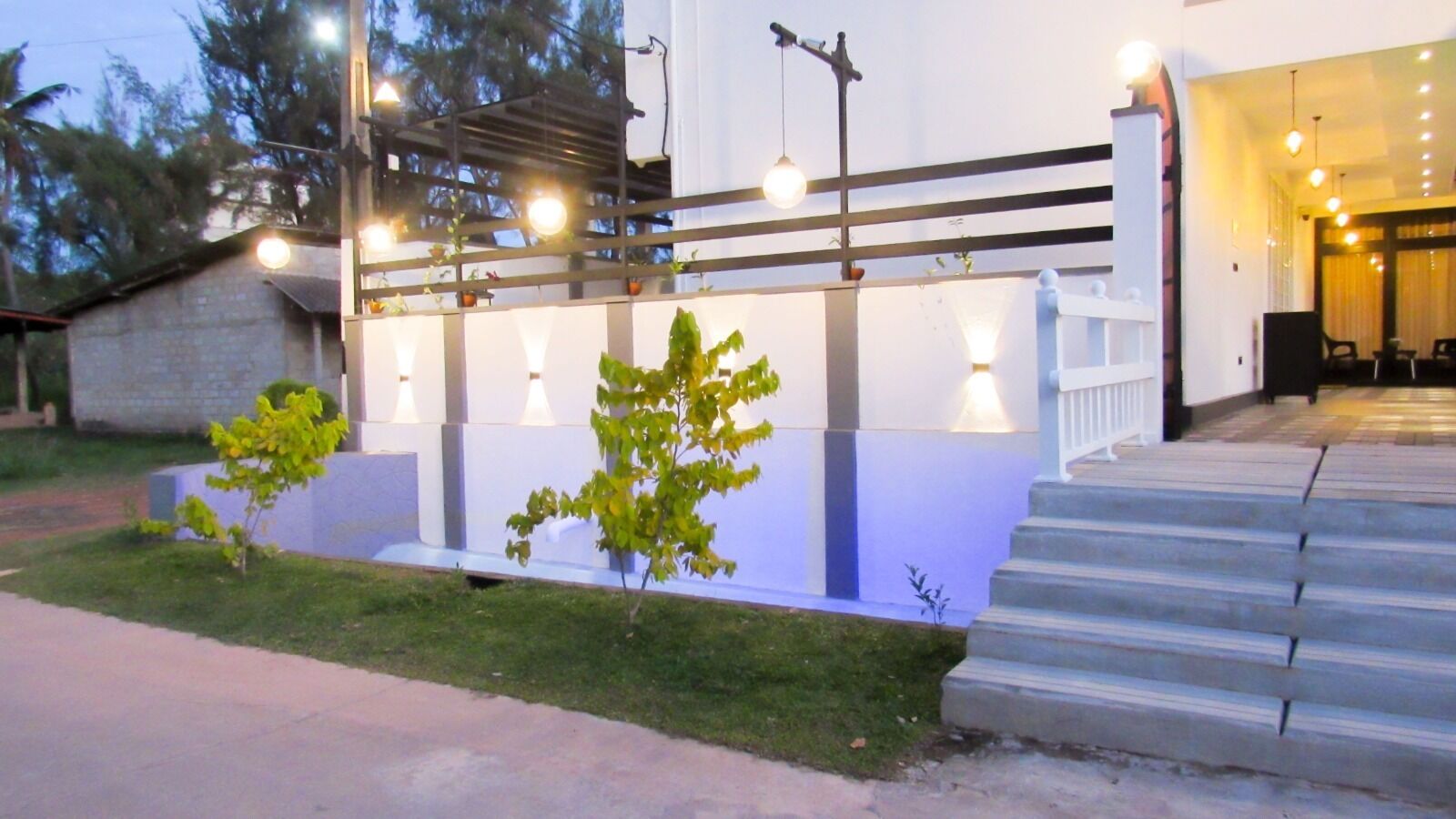 Airport Faith Hotel
