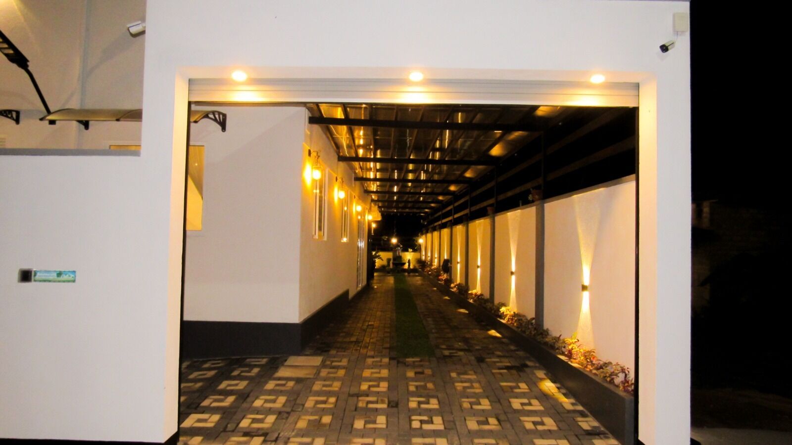 Airport Faith Hotel