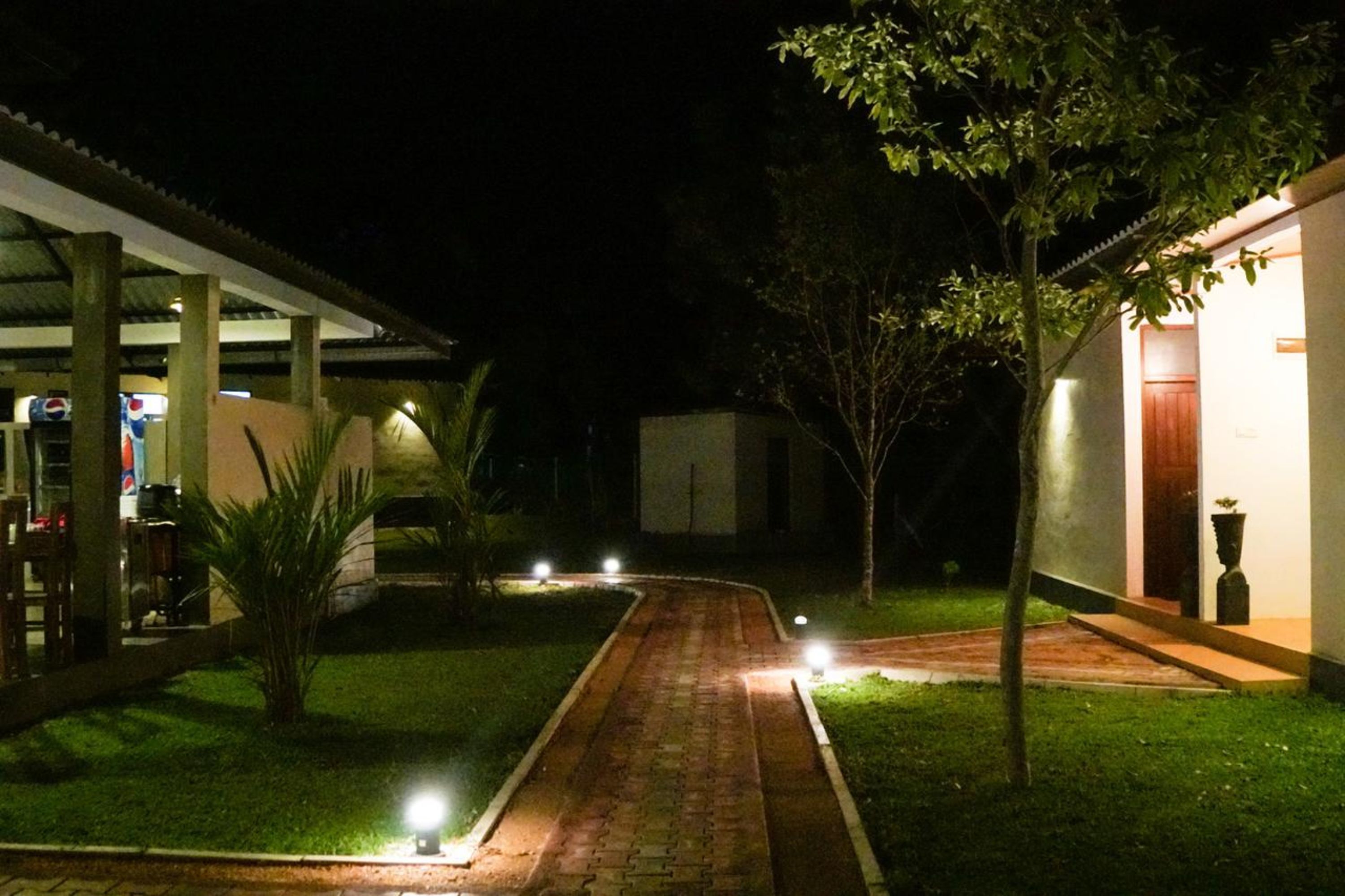 Ceyloni Hotel