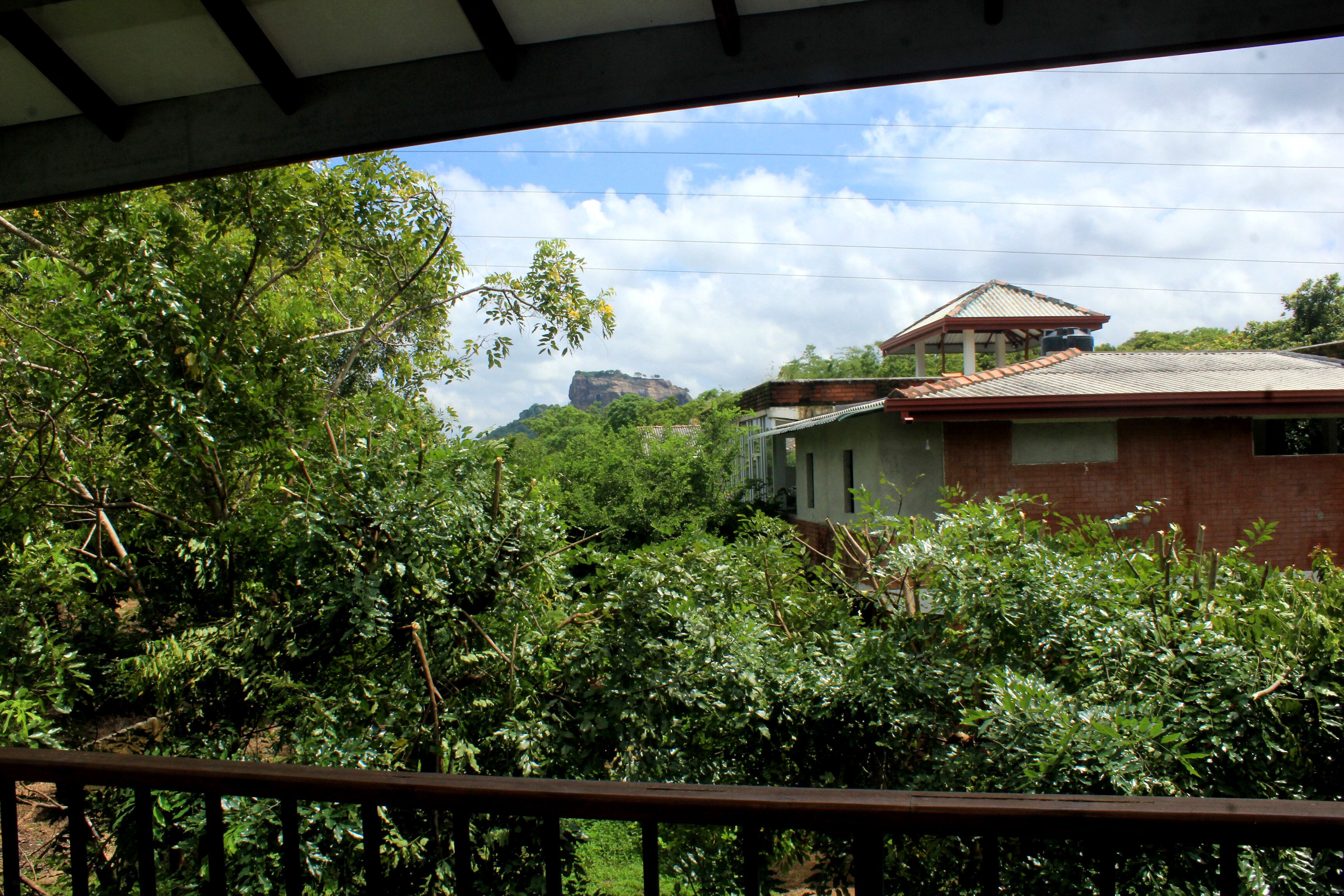 Green Hut Hotel & Restaurant