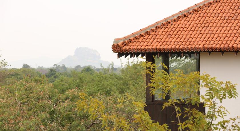 Sigiriya Jungles