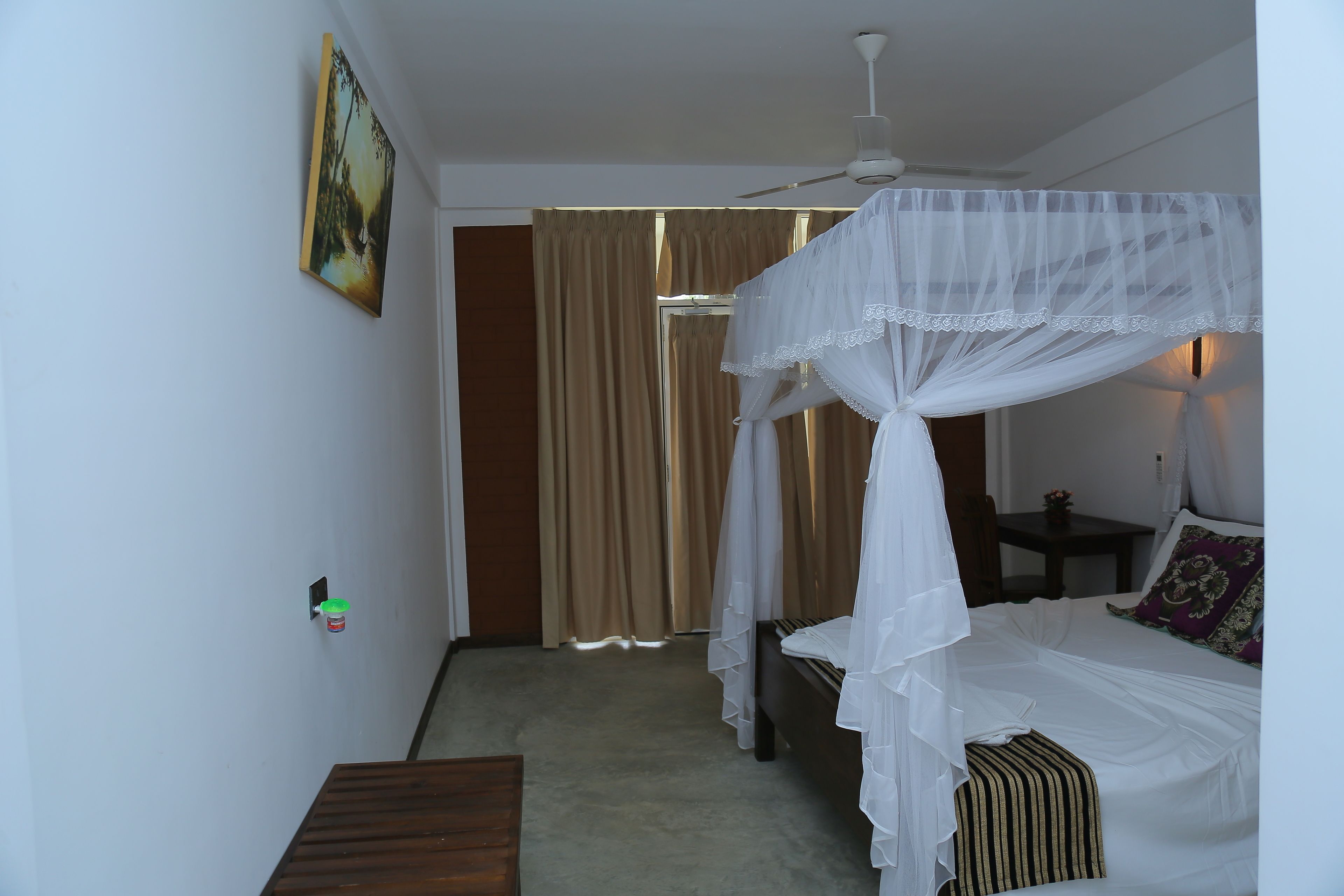 Sigiriya Rock Hide