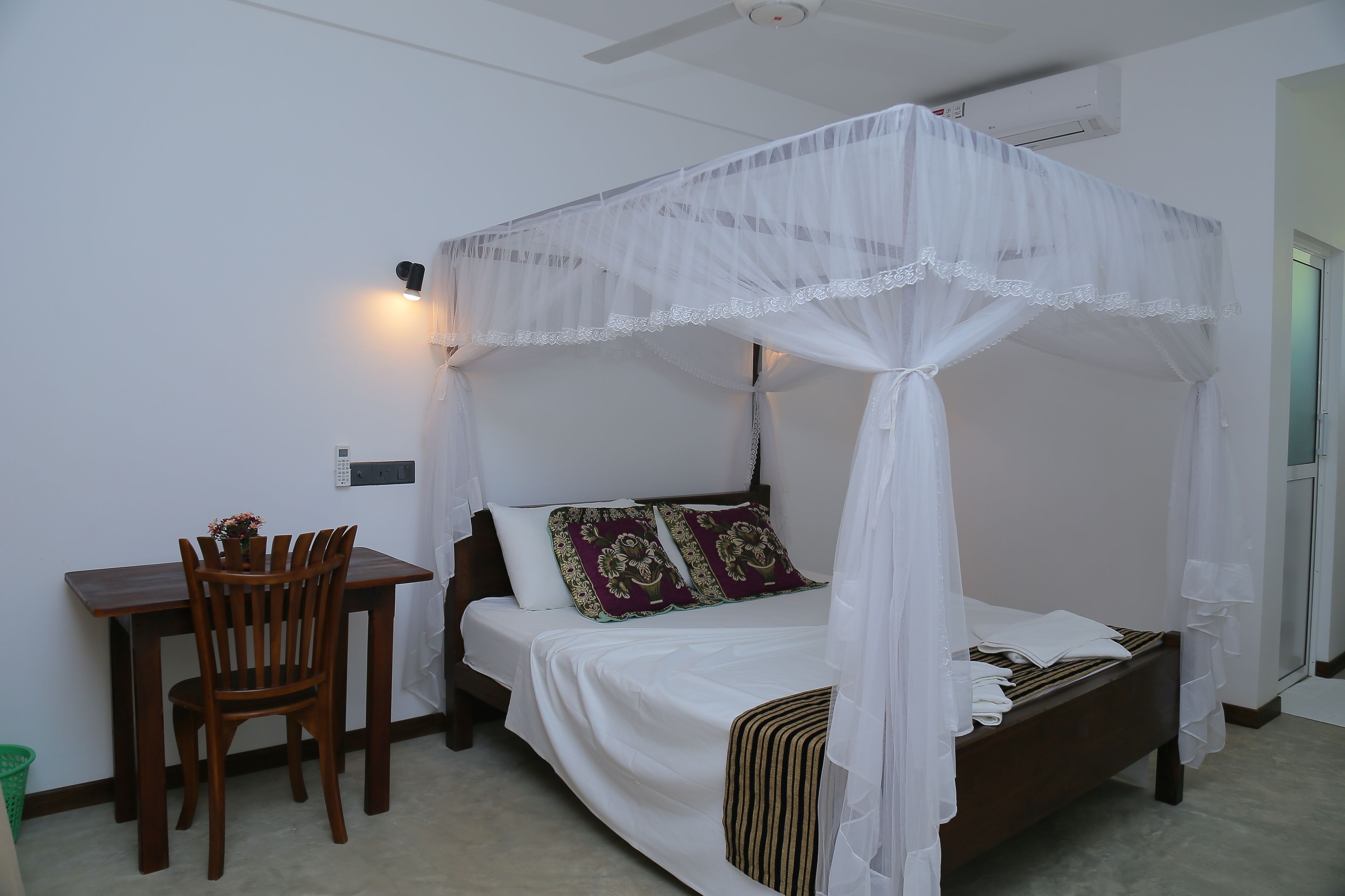 Sigiriya Rock Hide