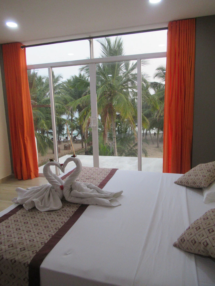 Ceylon Sea Hotel