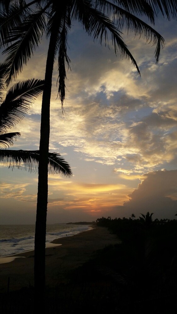 Ceylon Sea Hotel