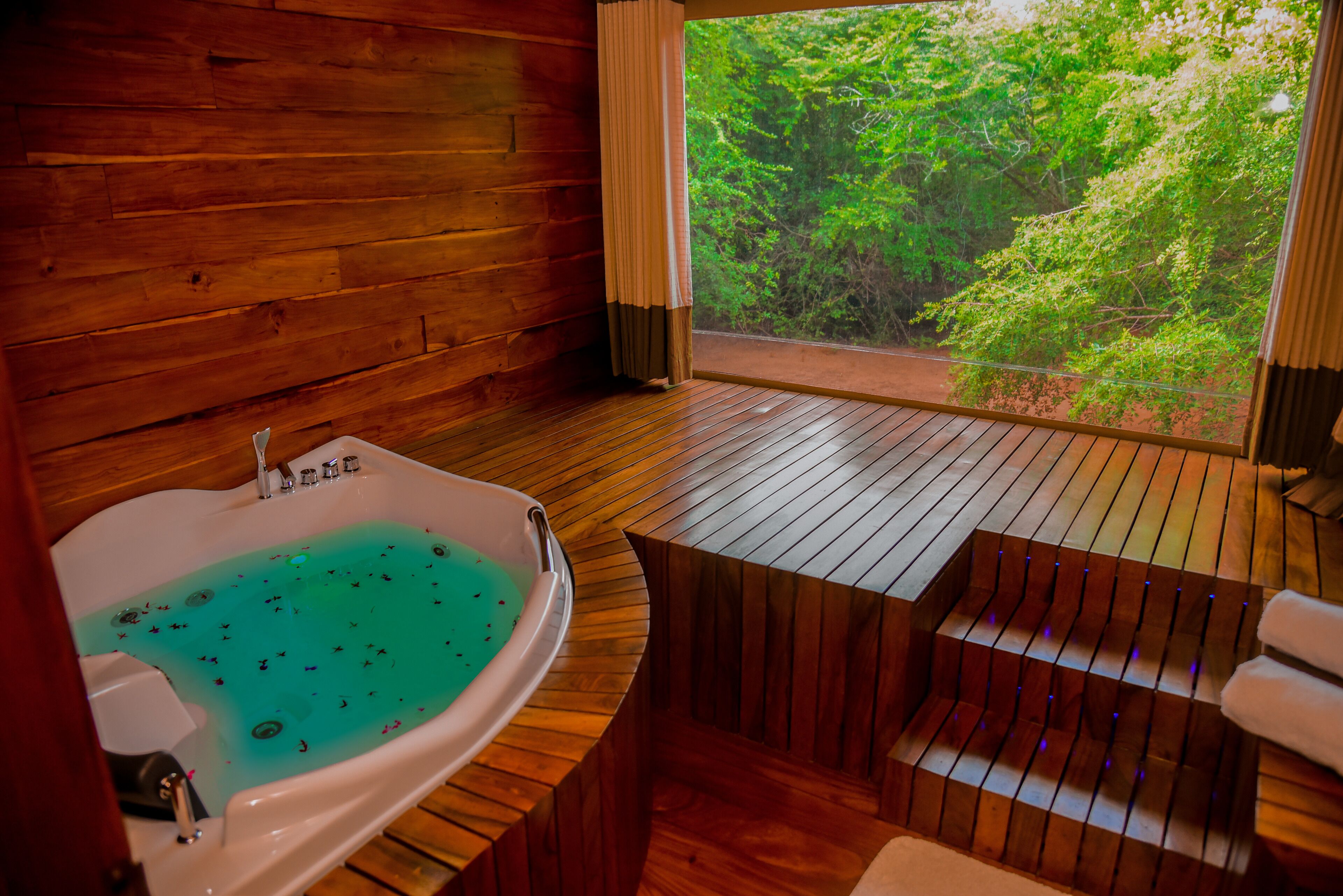 Leopard Reach Yala By Seven Angels