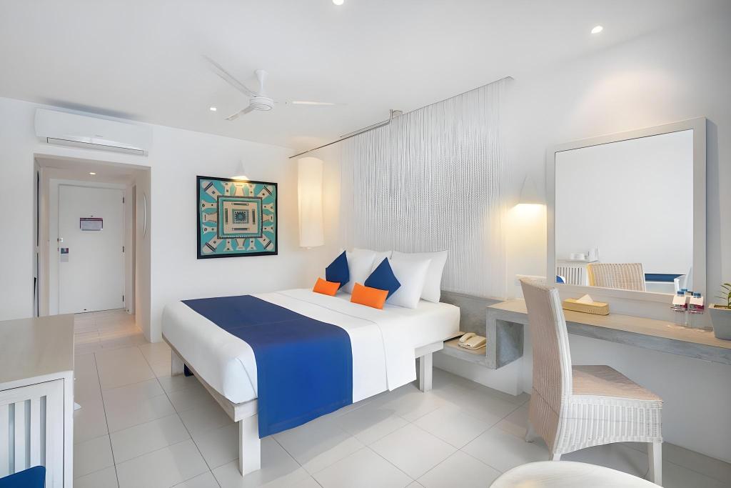 Trinco Blu by Cinnamon