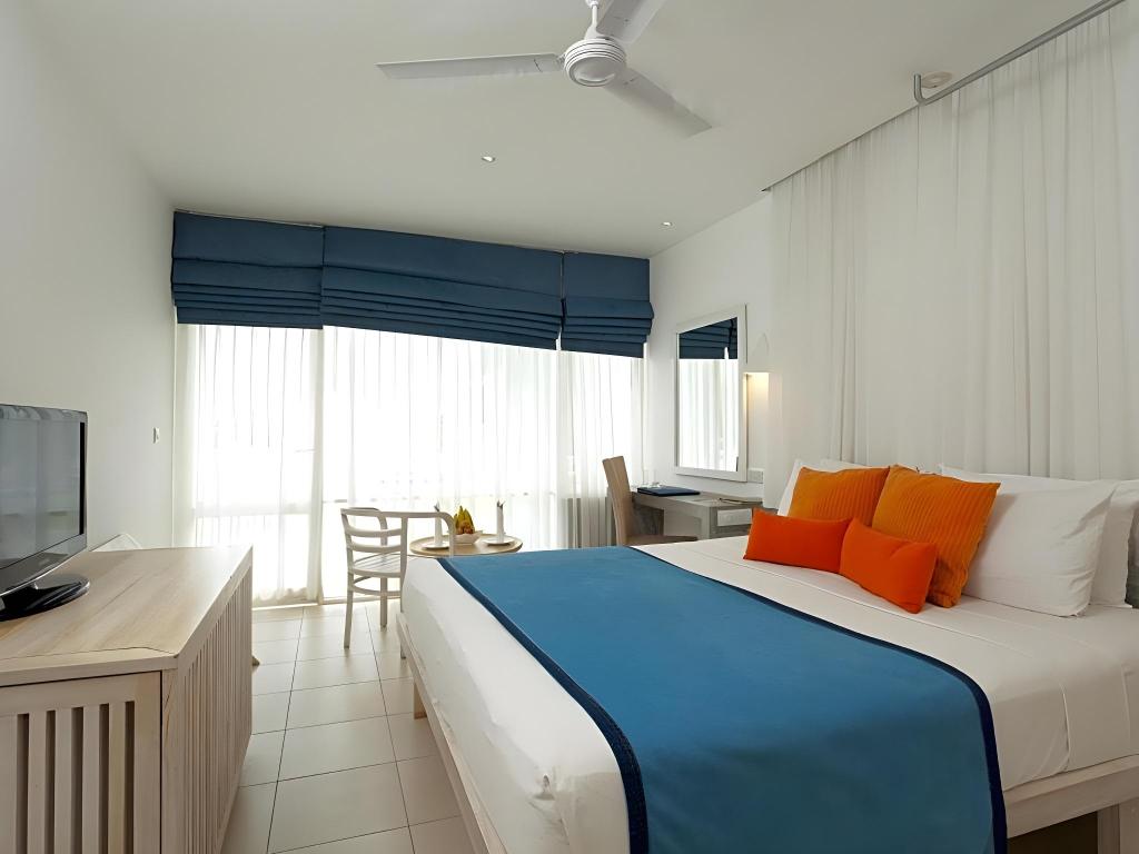 Trinco Blu by Cinnamon