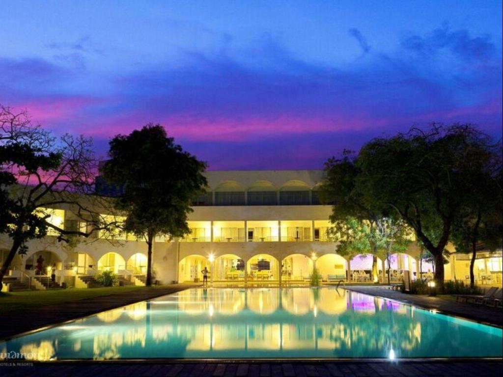 Trinco Blu by Cinnamon