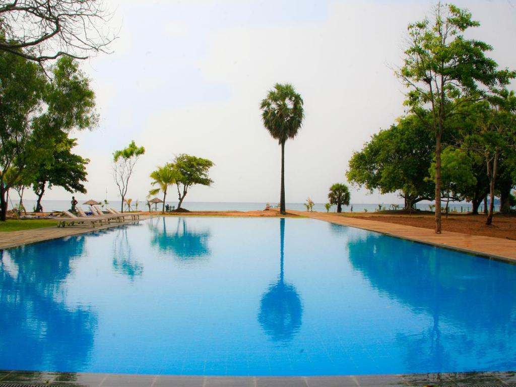 Trinco Blu by Cinnamon