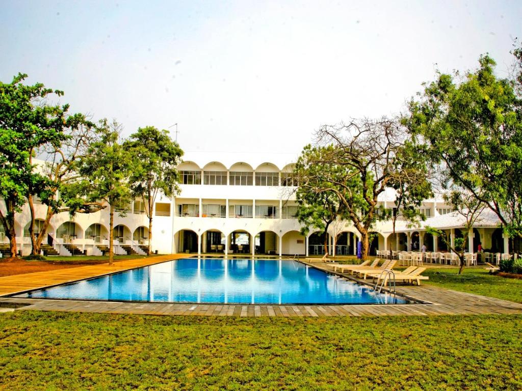 Trinco Blu by Cinnamon