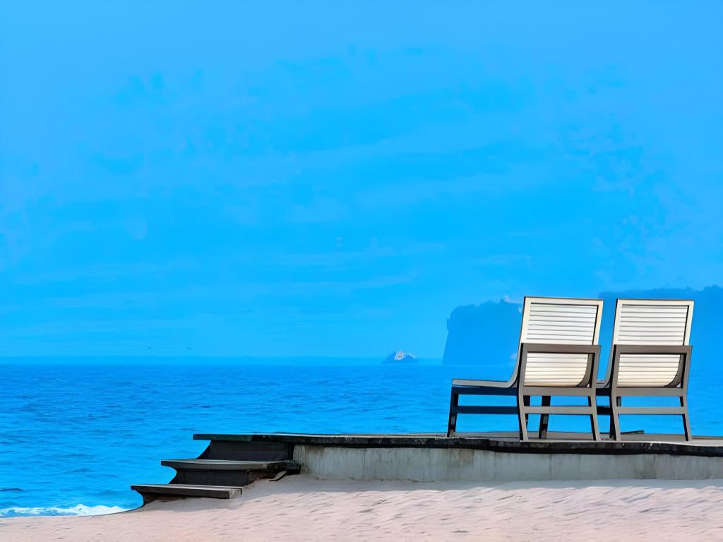 Trinco Blu by Cinnamon