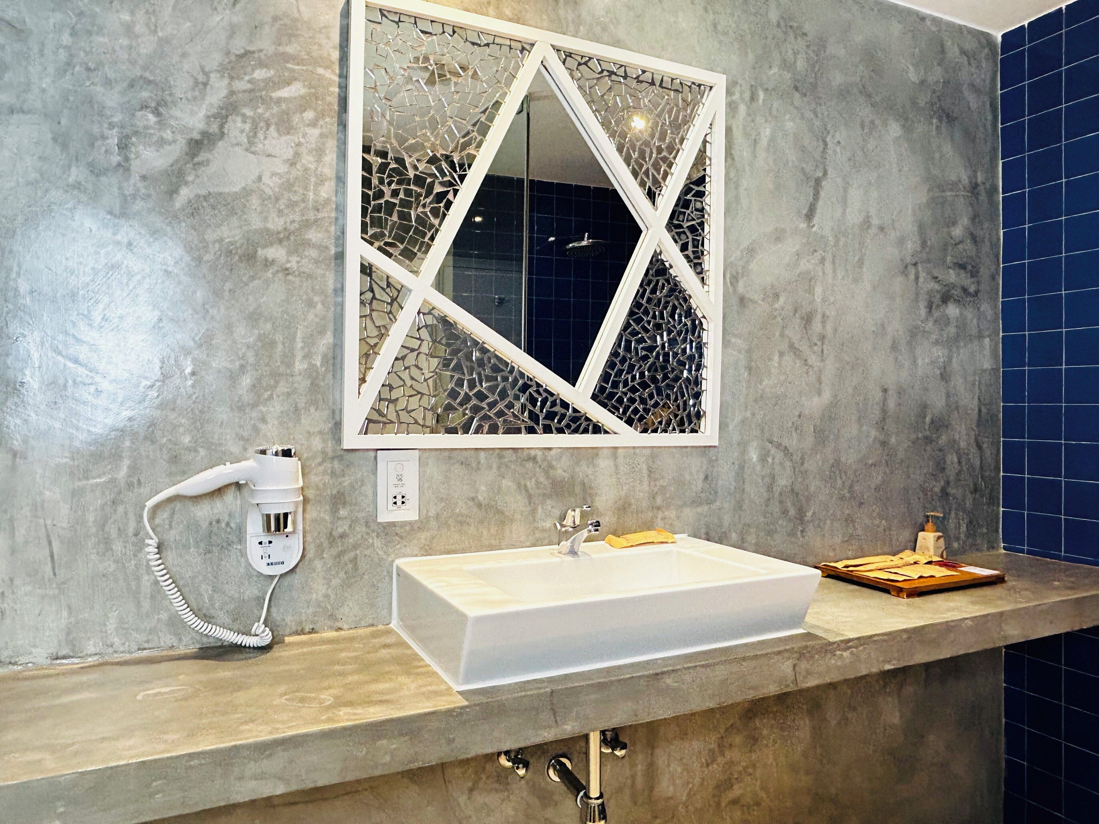 Trinco Blu by Cinnamon