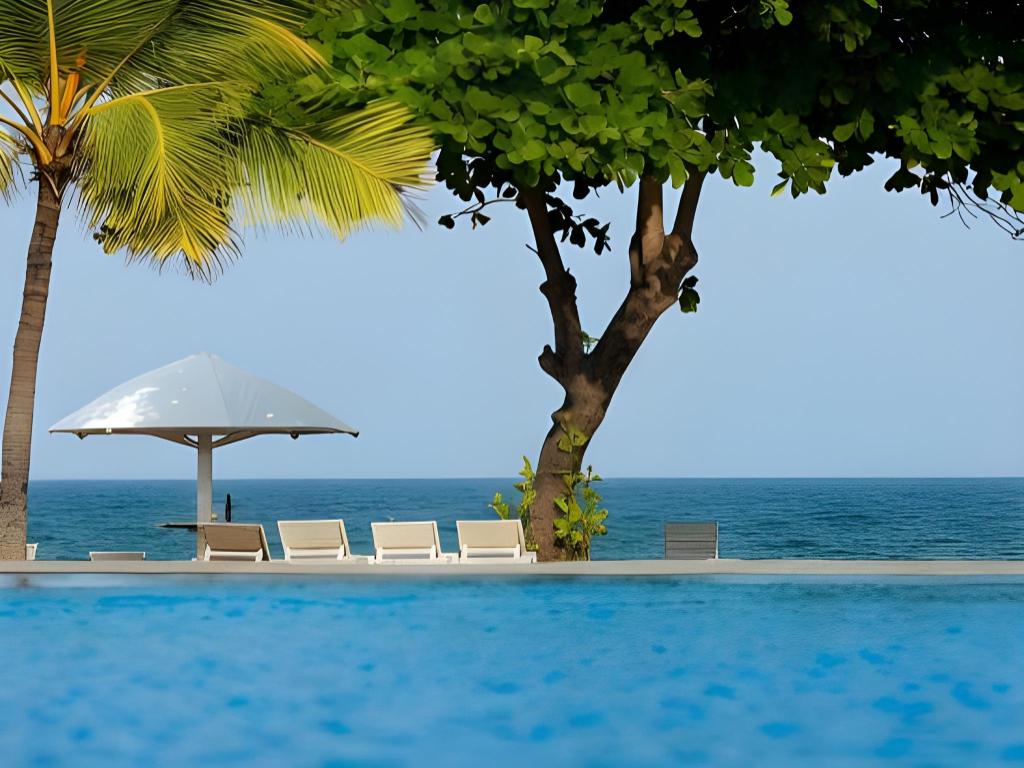 Trinco Blu by Cinnamon