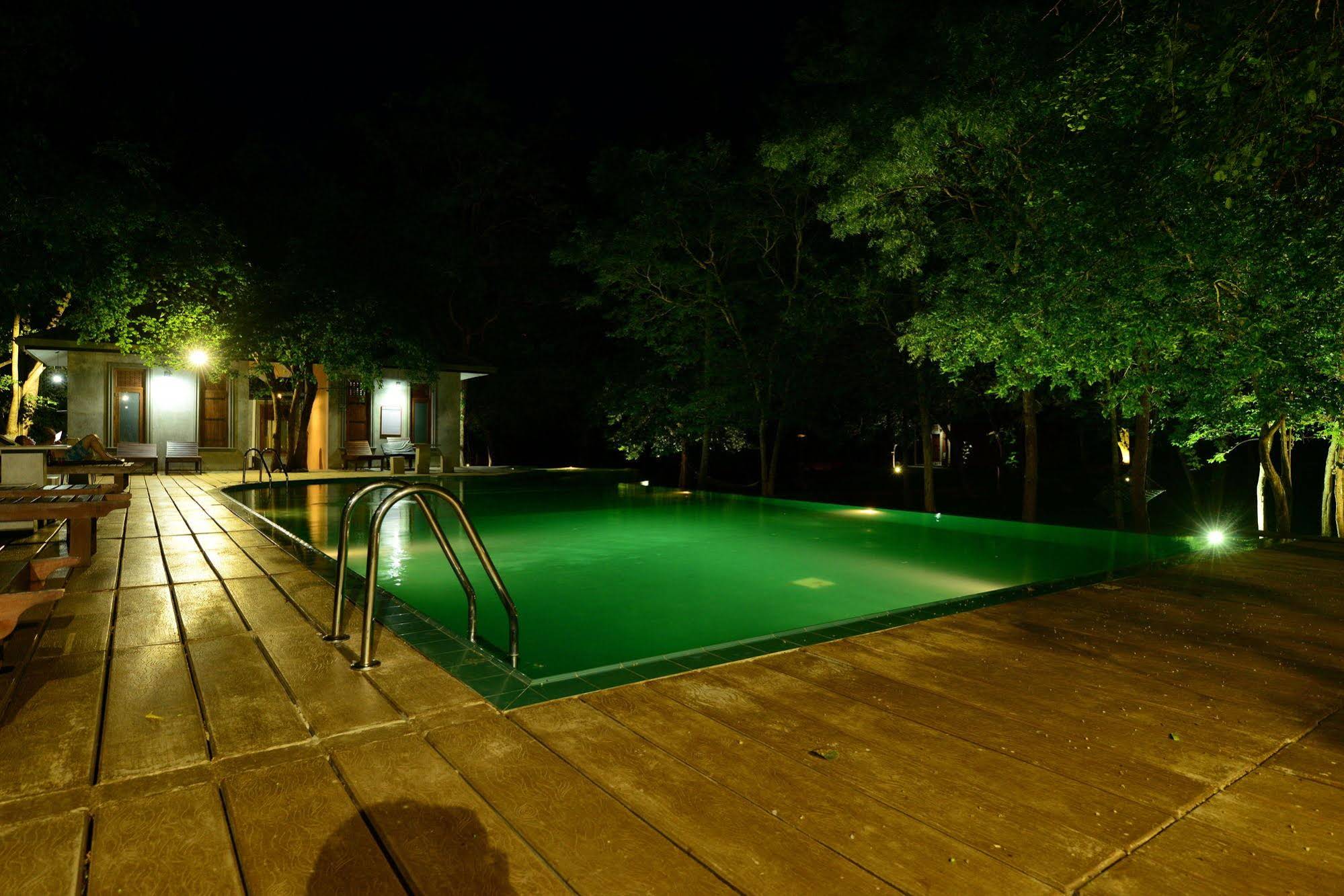 Nil Diya Mankada Safari Lodge