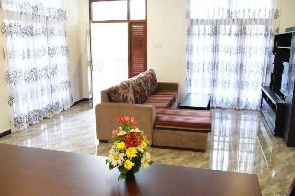 Coral Palm Villa & Apartment