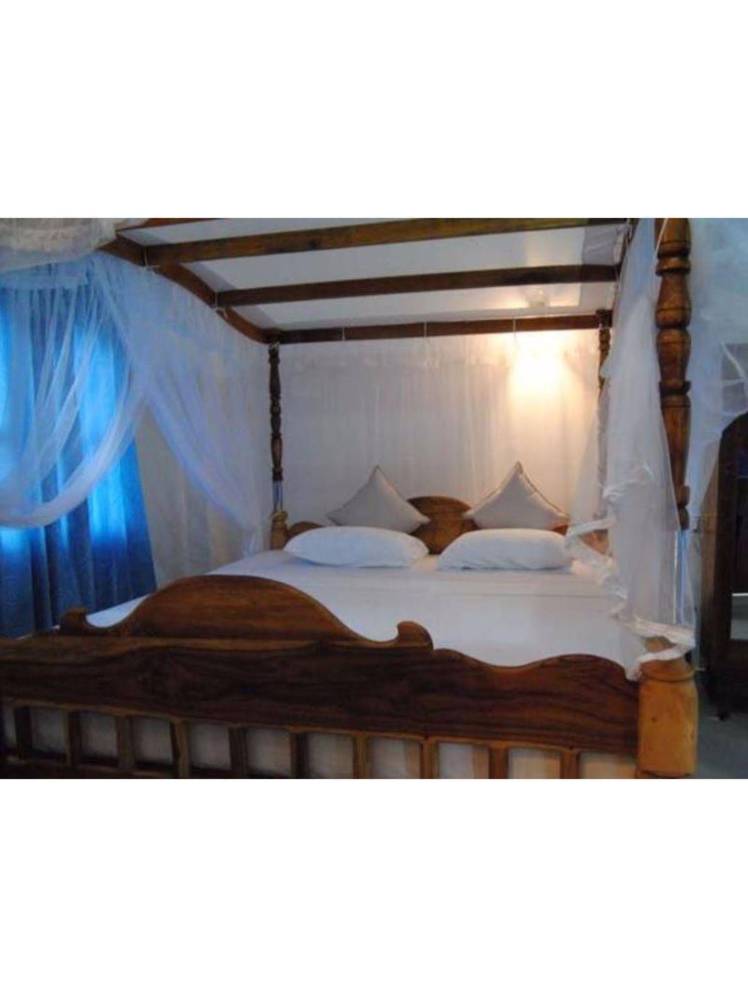Damith Guest House