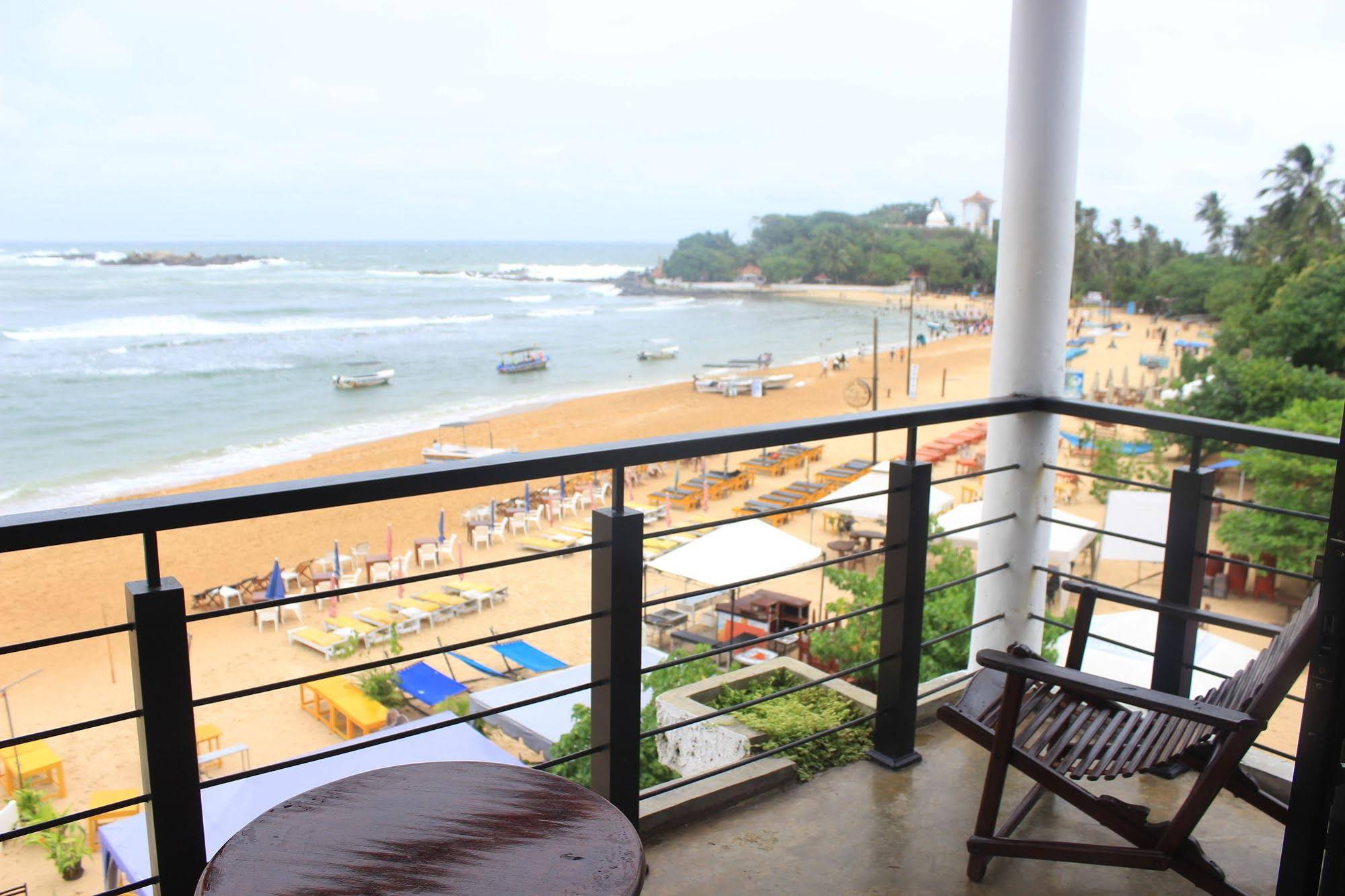 Manidi Beach Resort