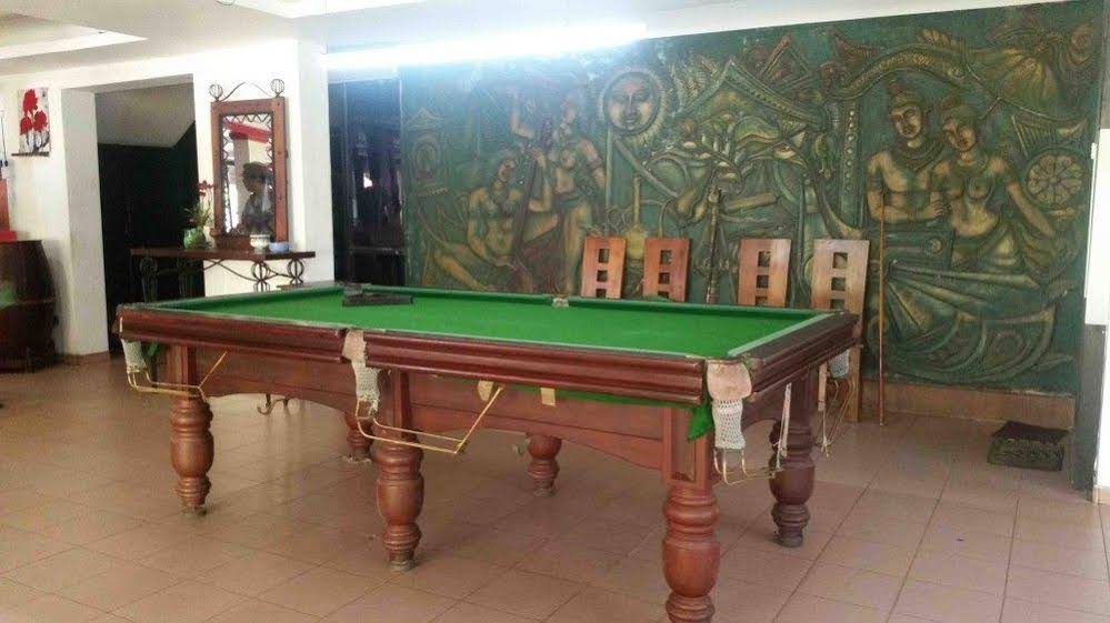 Aubrona Hotel