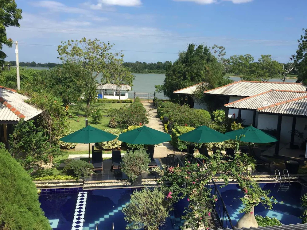 Flower Garden Lake Resort