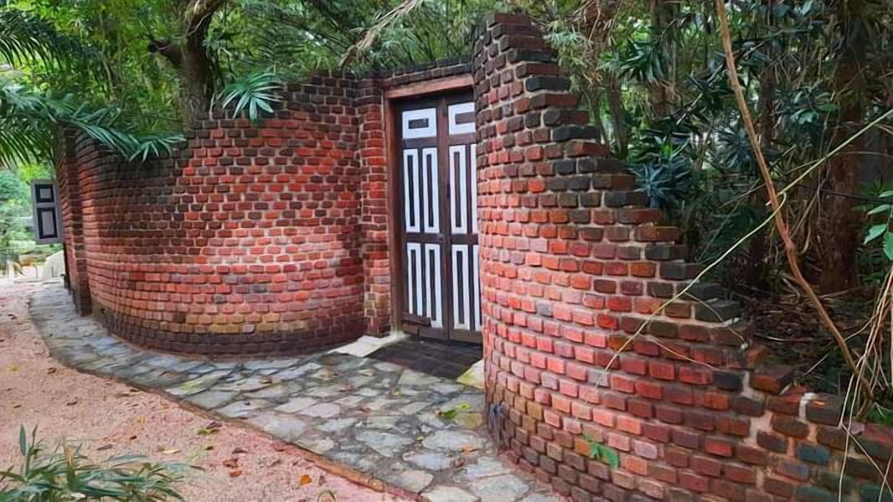 Ceylon Kingsmen Garden