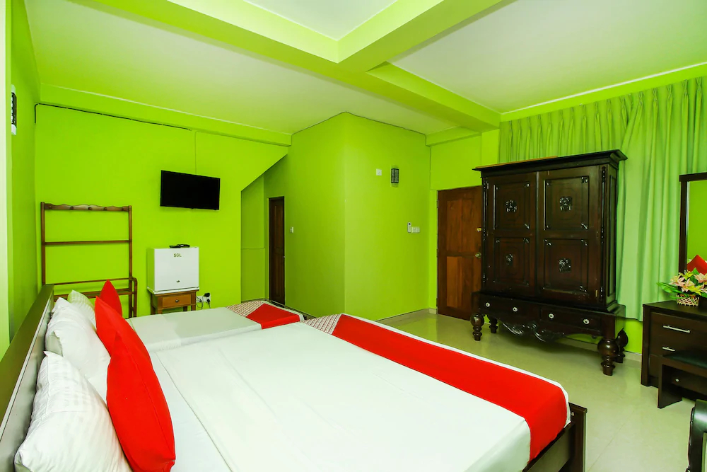 Hotel Empryean by OYO Rooms