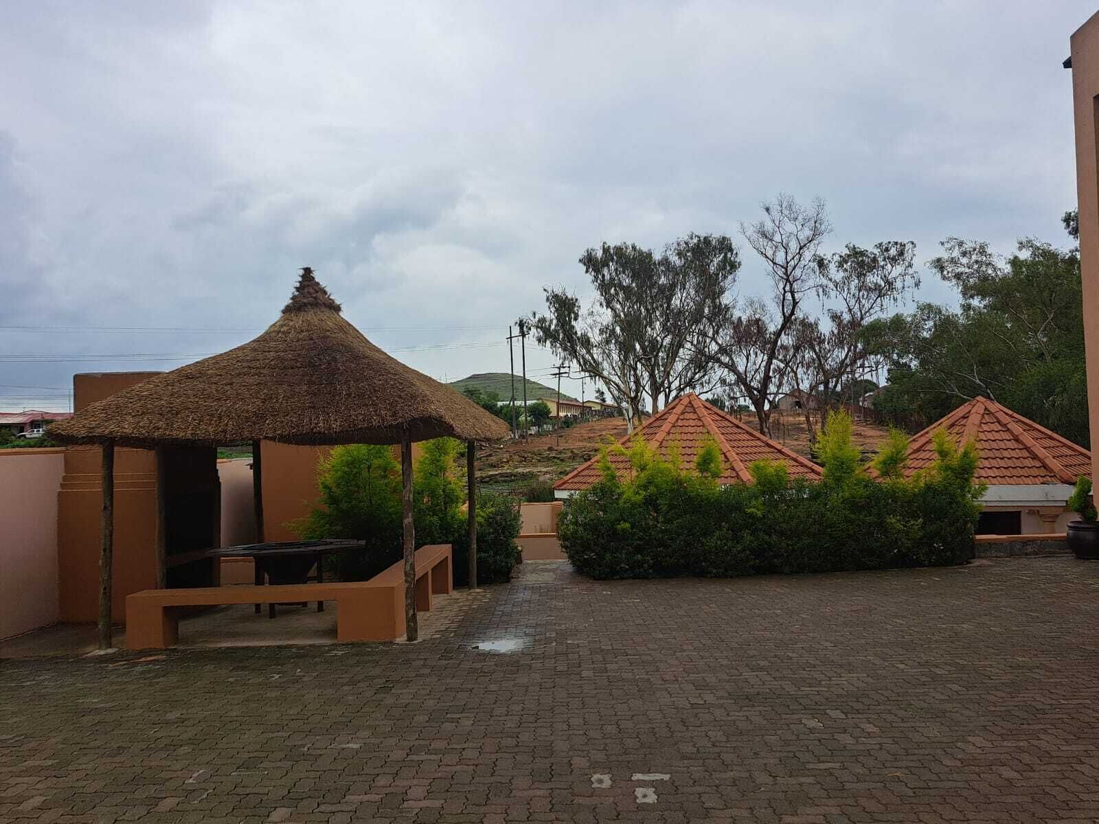 Jate Guest House