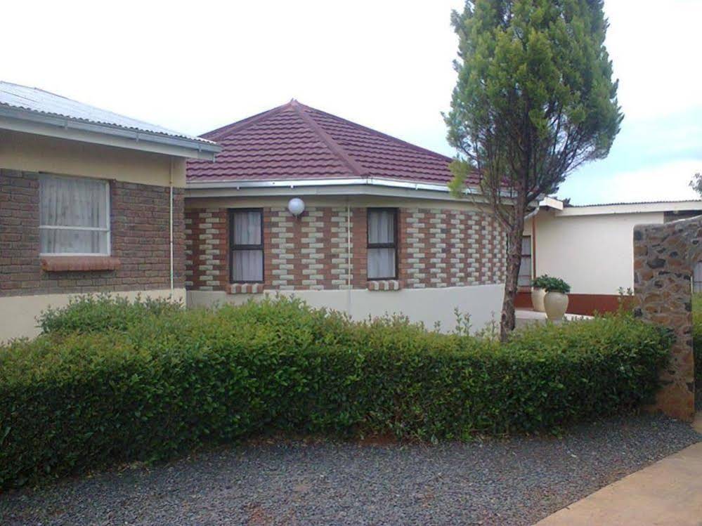 Molengoane Lodge