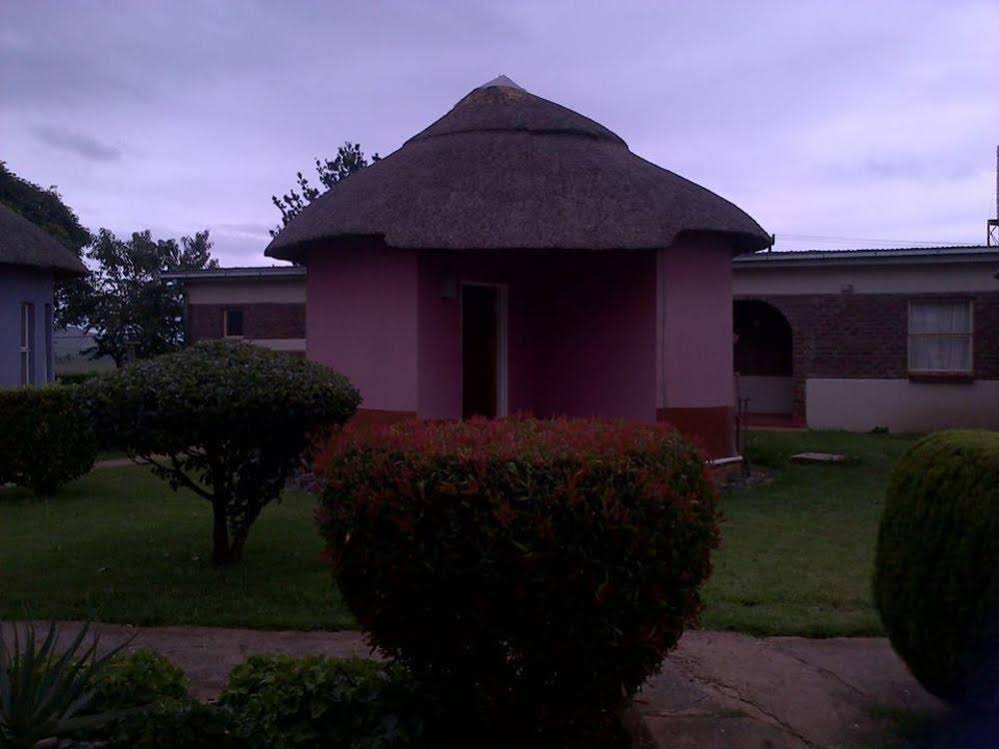 Molengoane Lodge