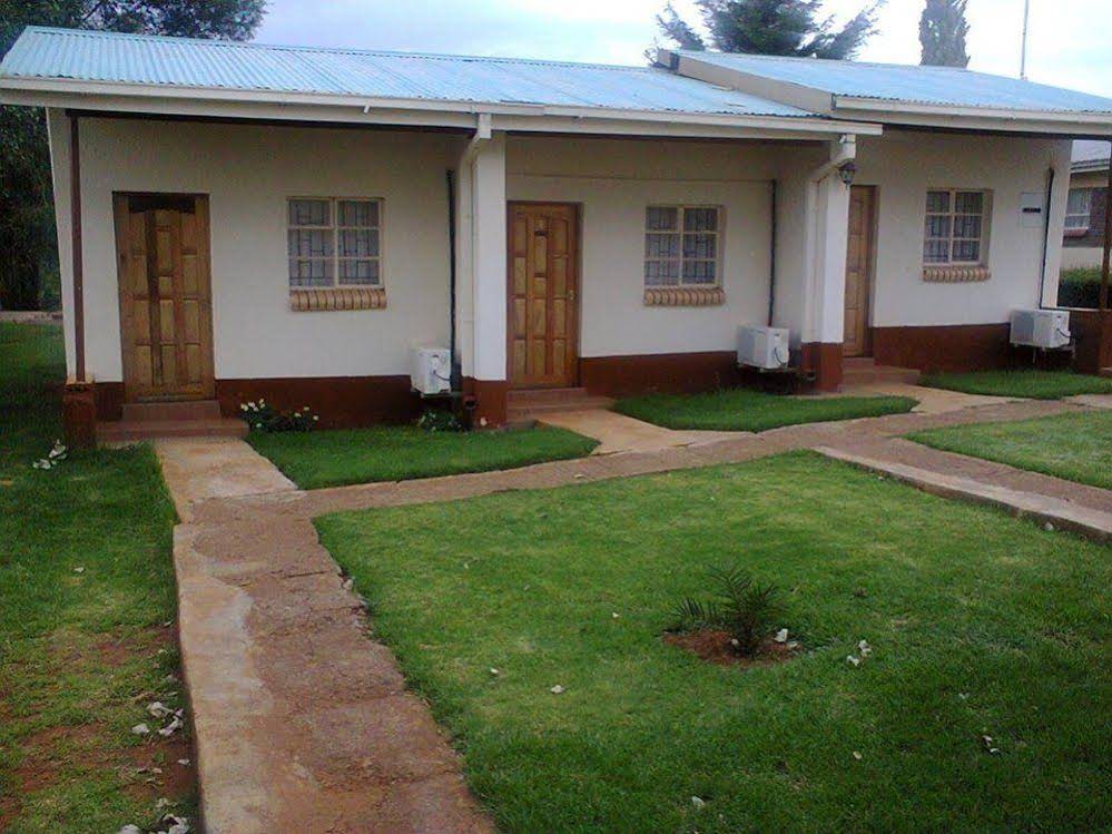 Molengoane Lodge