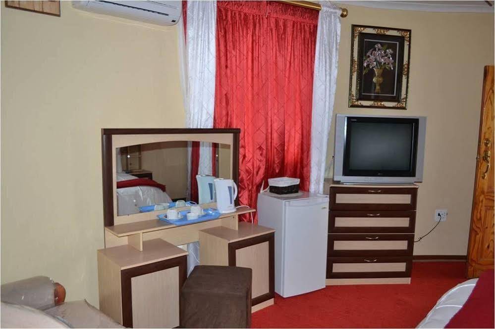 Kapitseng Guest House