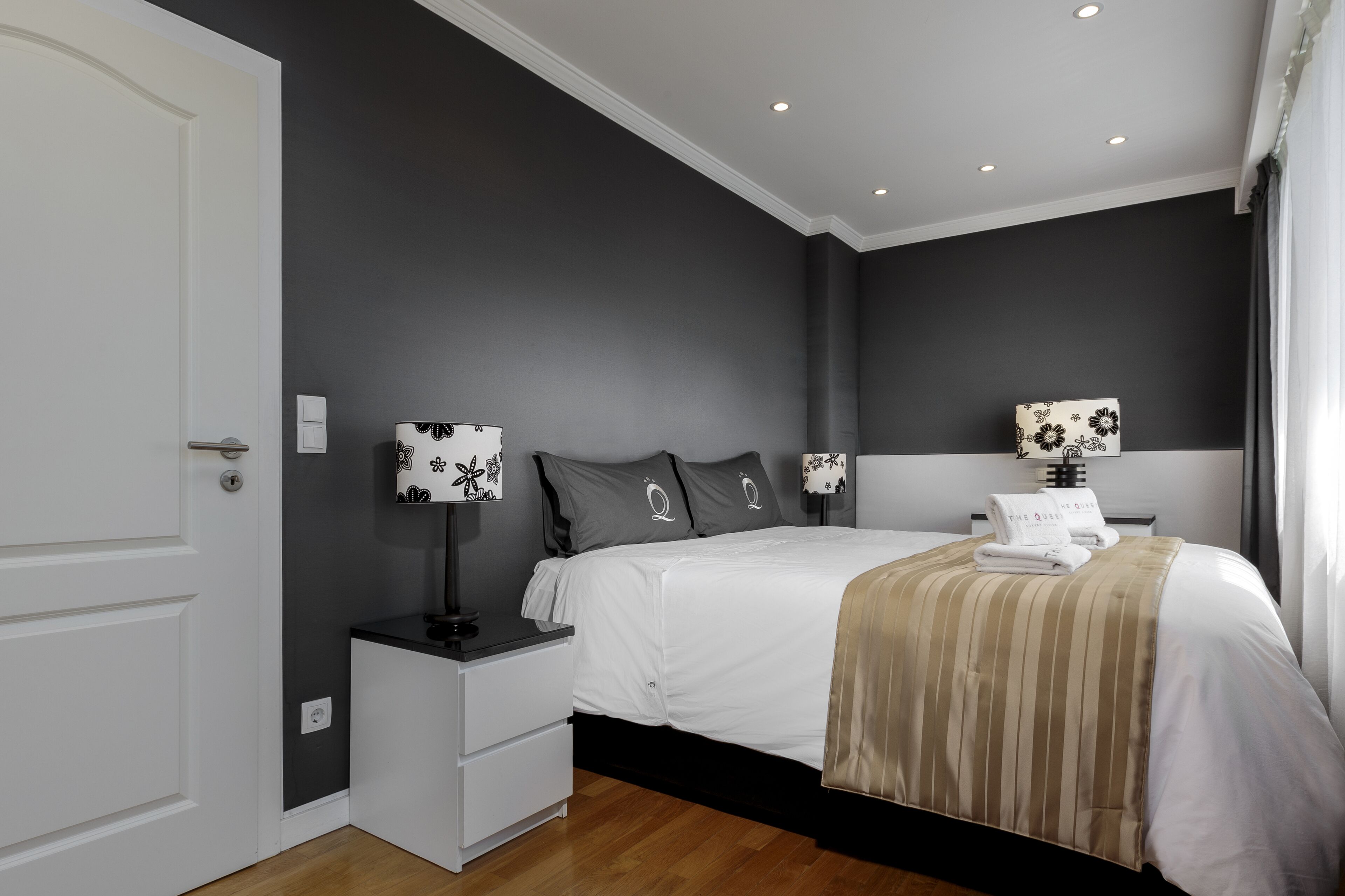 The Queen Luxury Serviced Apartments - Villa Fiorita Apartments