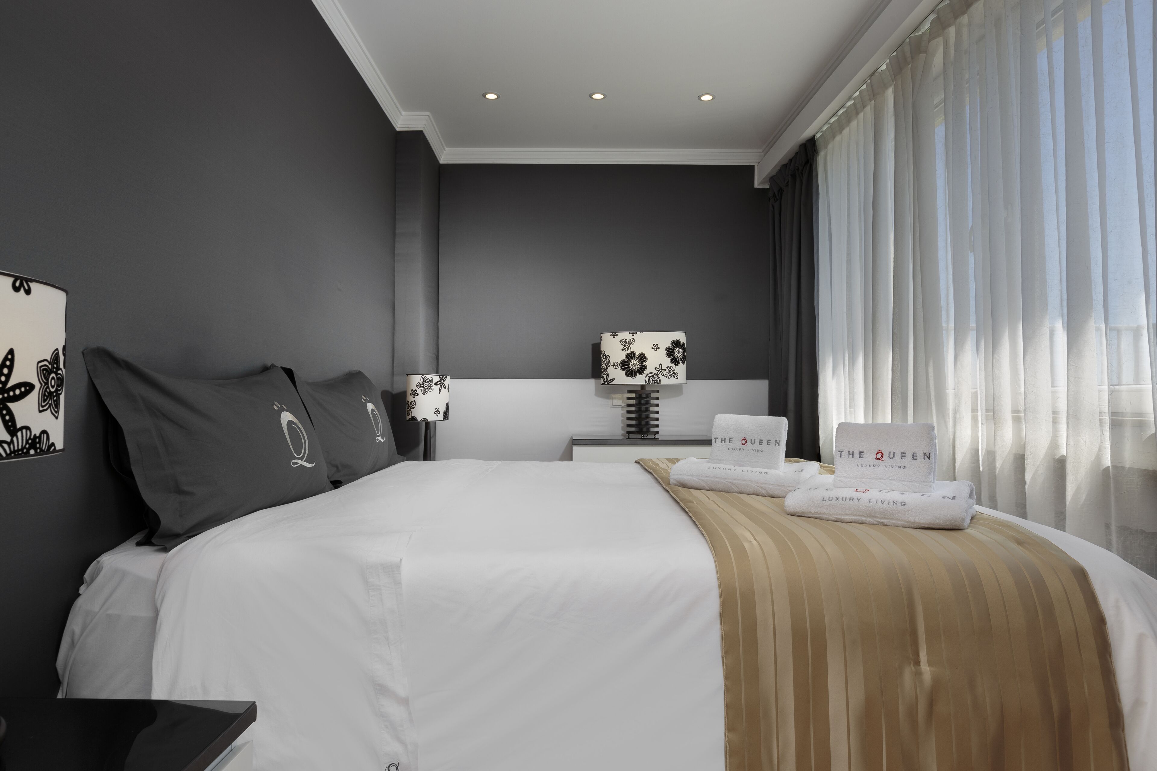 The Queen Luxury Serviced Apartments - Villa Fiorita Apartments