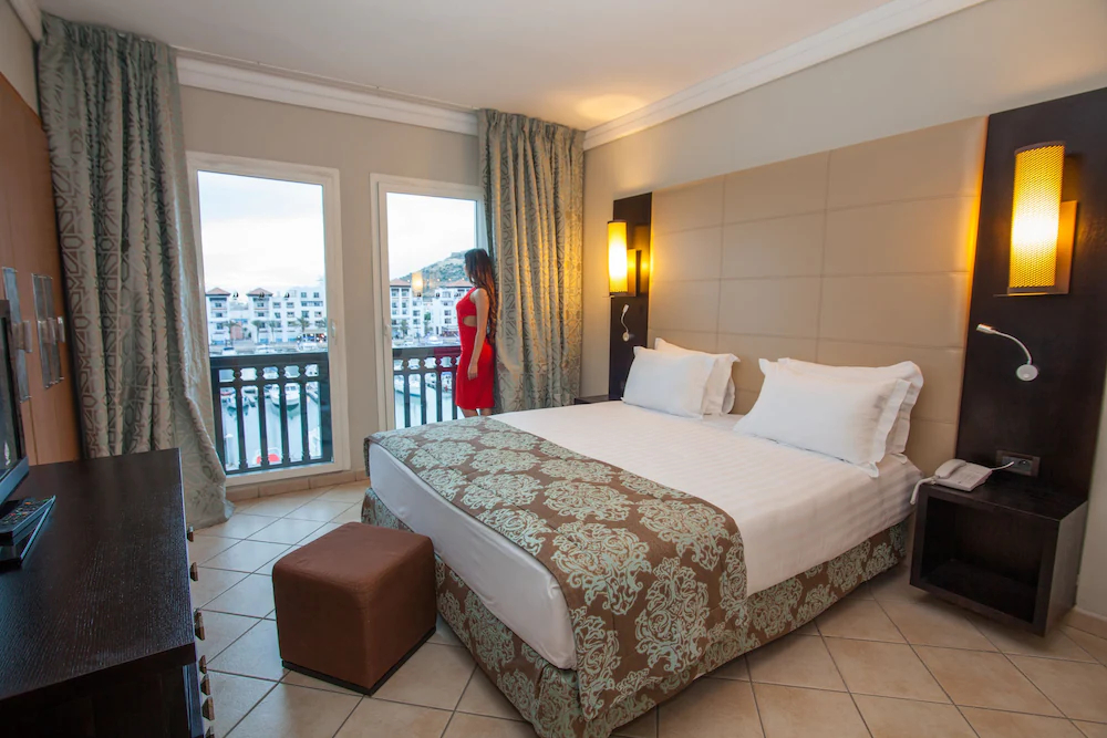 Bianca Beach Family & Resort