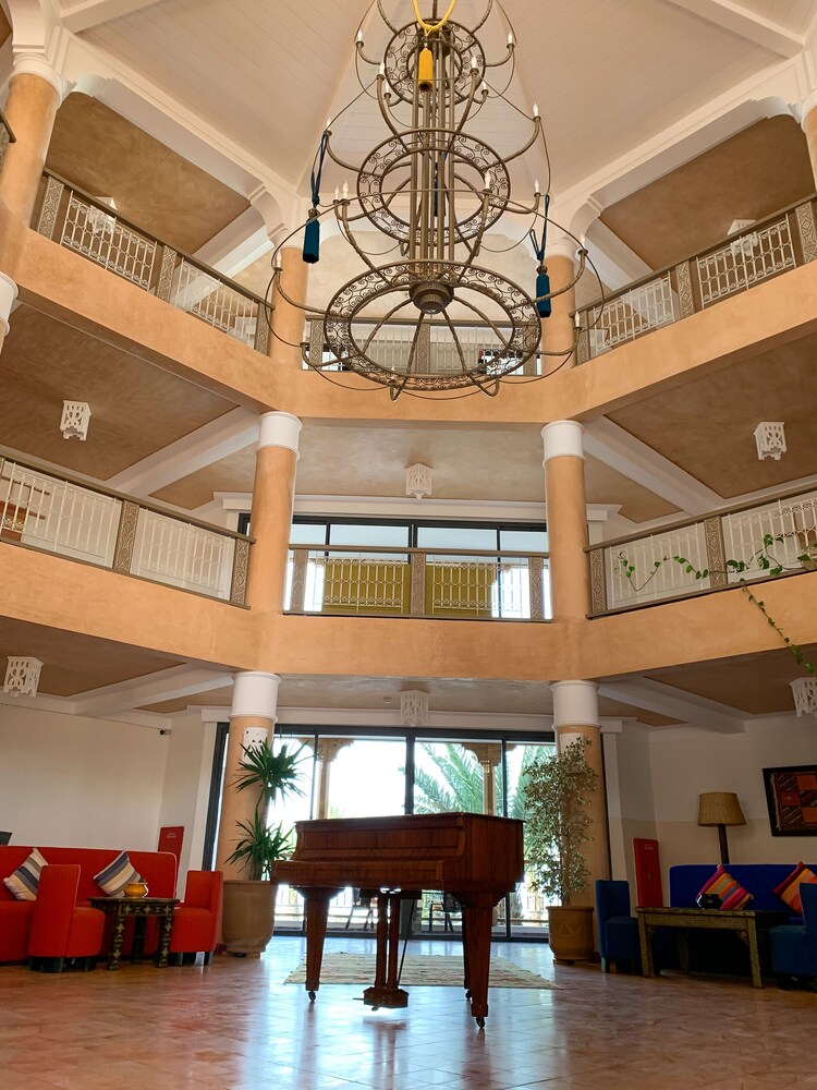 Borjs Hotel Suites & SPA