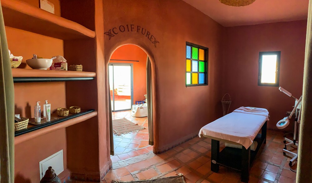 Borjs Hotel Suites & SPA