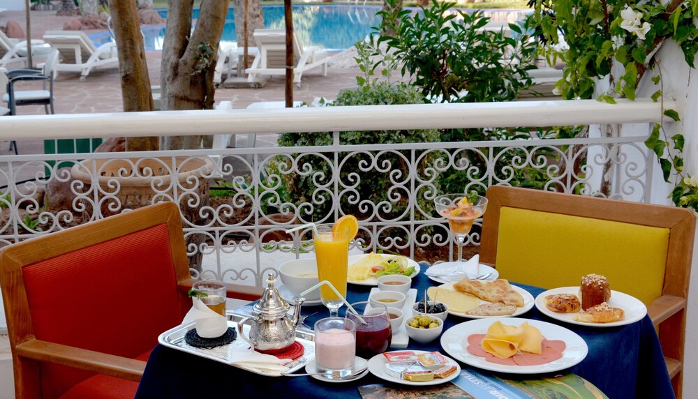 Borjs Hotel Suites & SPA
