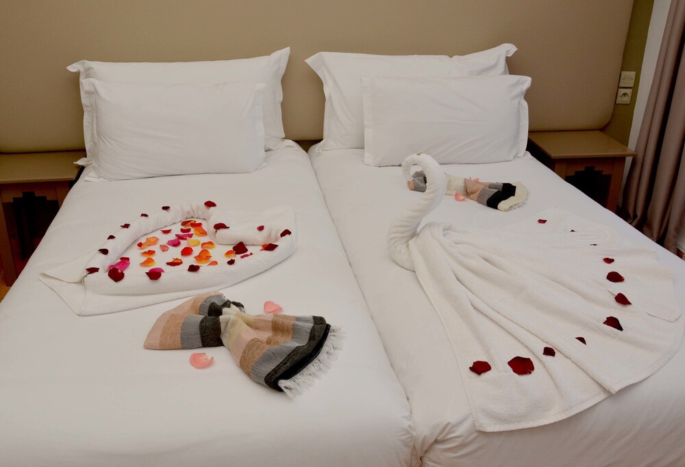 Borjs Hotel Suites & SPA