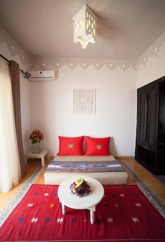 Borjs Hotel Suites & SPA
