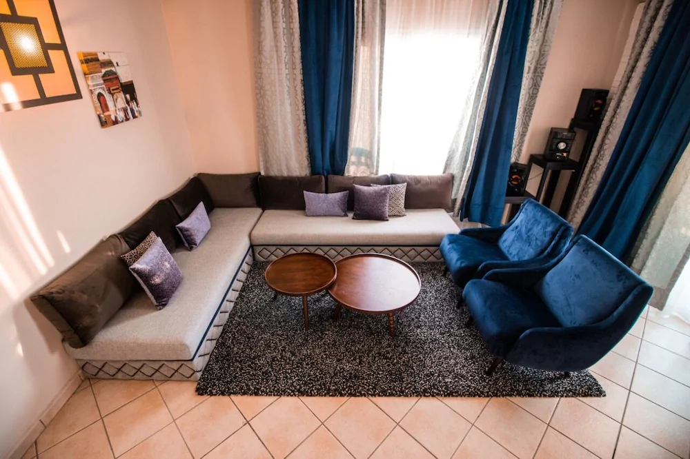Casa Mia Family Suites