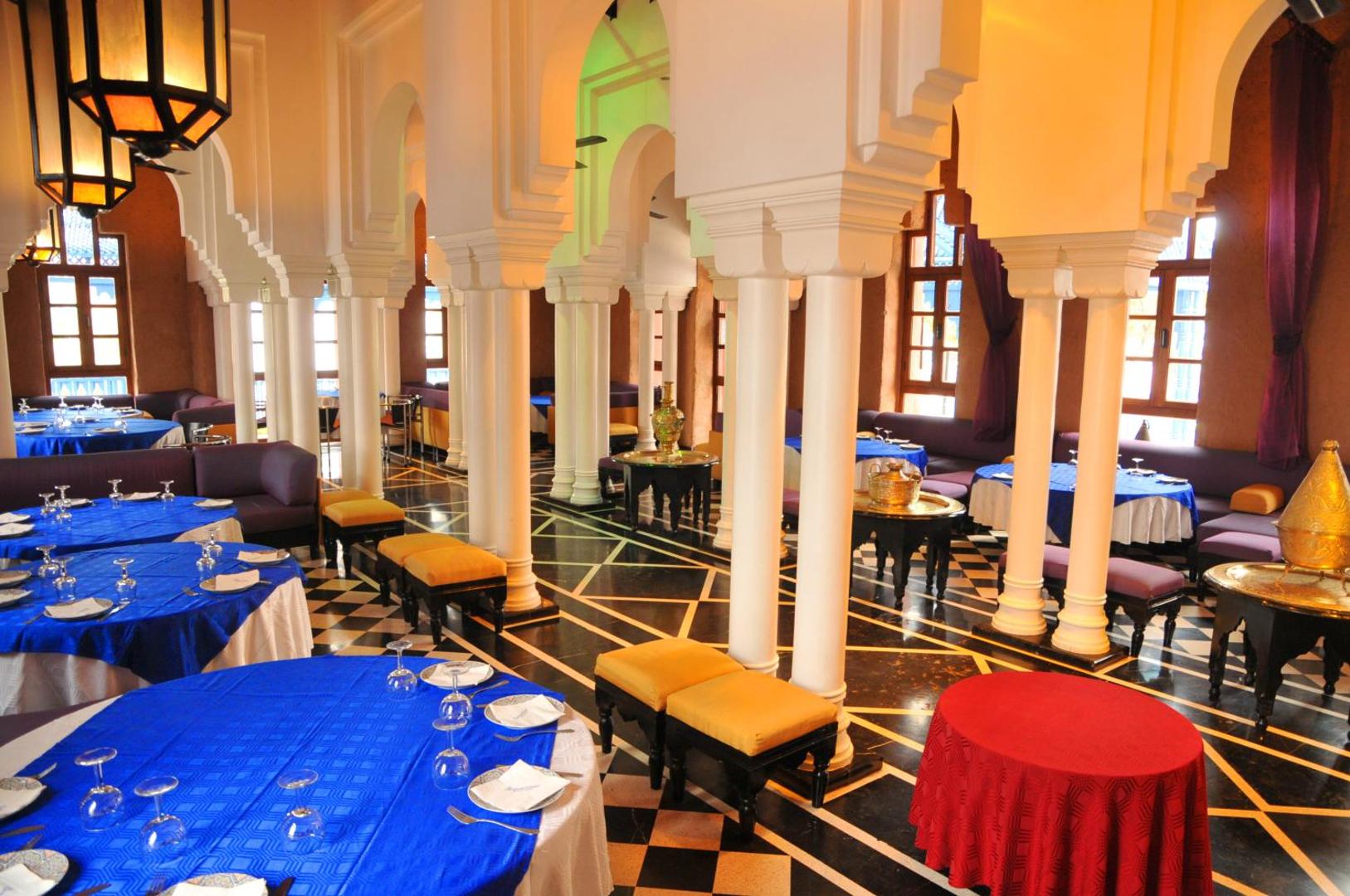 Hotel El Pueblo Tamlelt