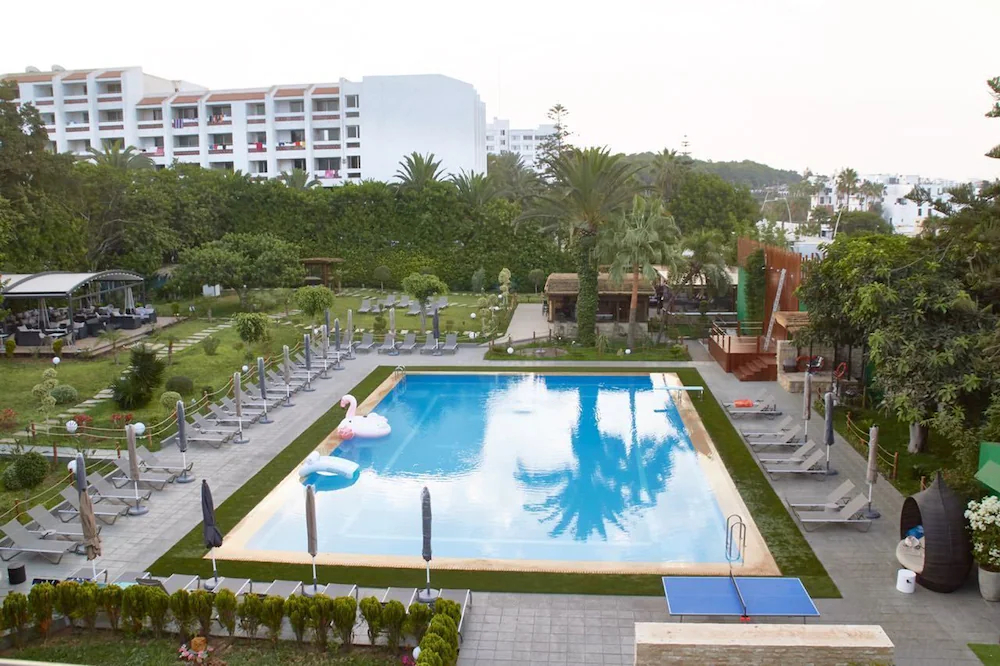 Mabrouk Hotel & Suites