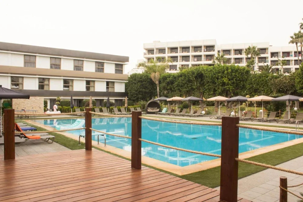 Mabrouk Hotel & Suites
