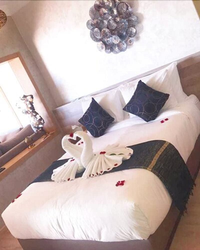 Mabrouk Hotel & Suites