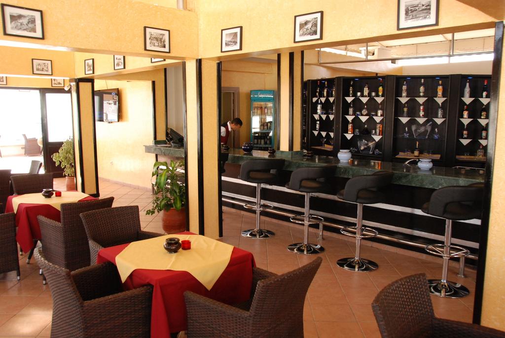 New Farah Hotel