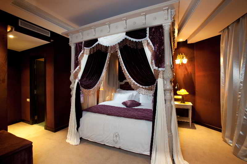 Art Palace Suites & Spa